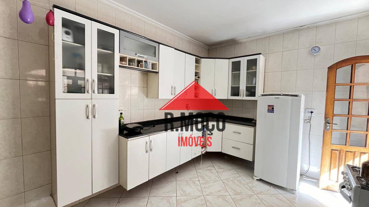 Sobrado para alugar com 3 quartos, 180m² - Foto 10