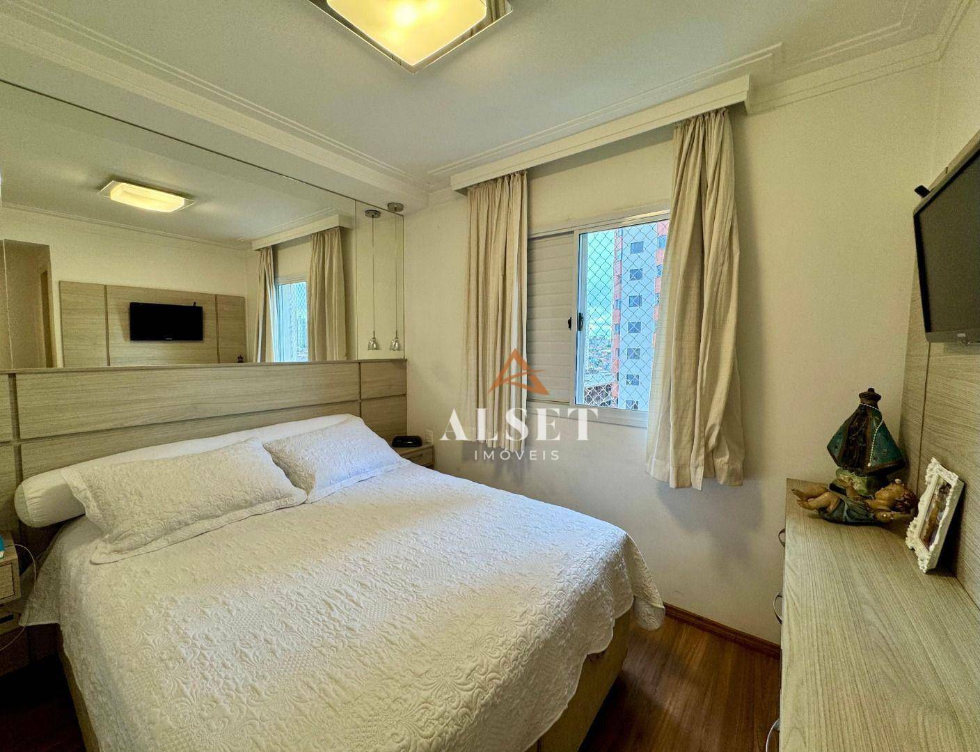 Apartamento à venda com 3 quartos, 137m² - Foto 12