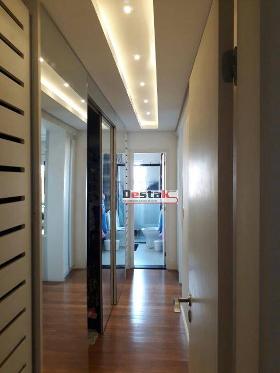 Apartamento à venda com 4 quartos, 242m² - Foto 13