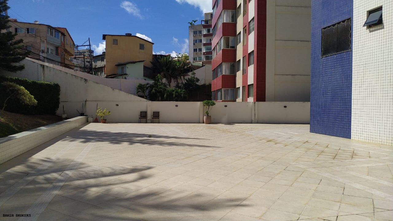 Apartamento à venda com 3 quartos, 128m² - Foto 2