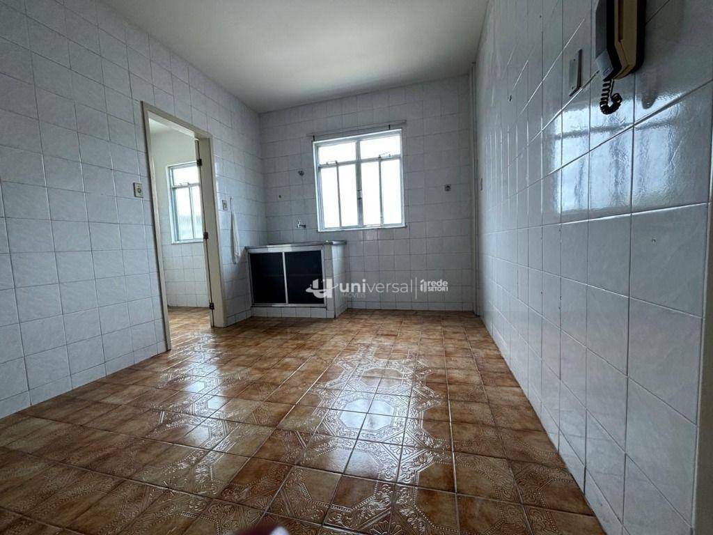 Apartamento para alugar com 1 quarto, 65m² - Foto 8