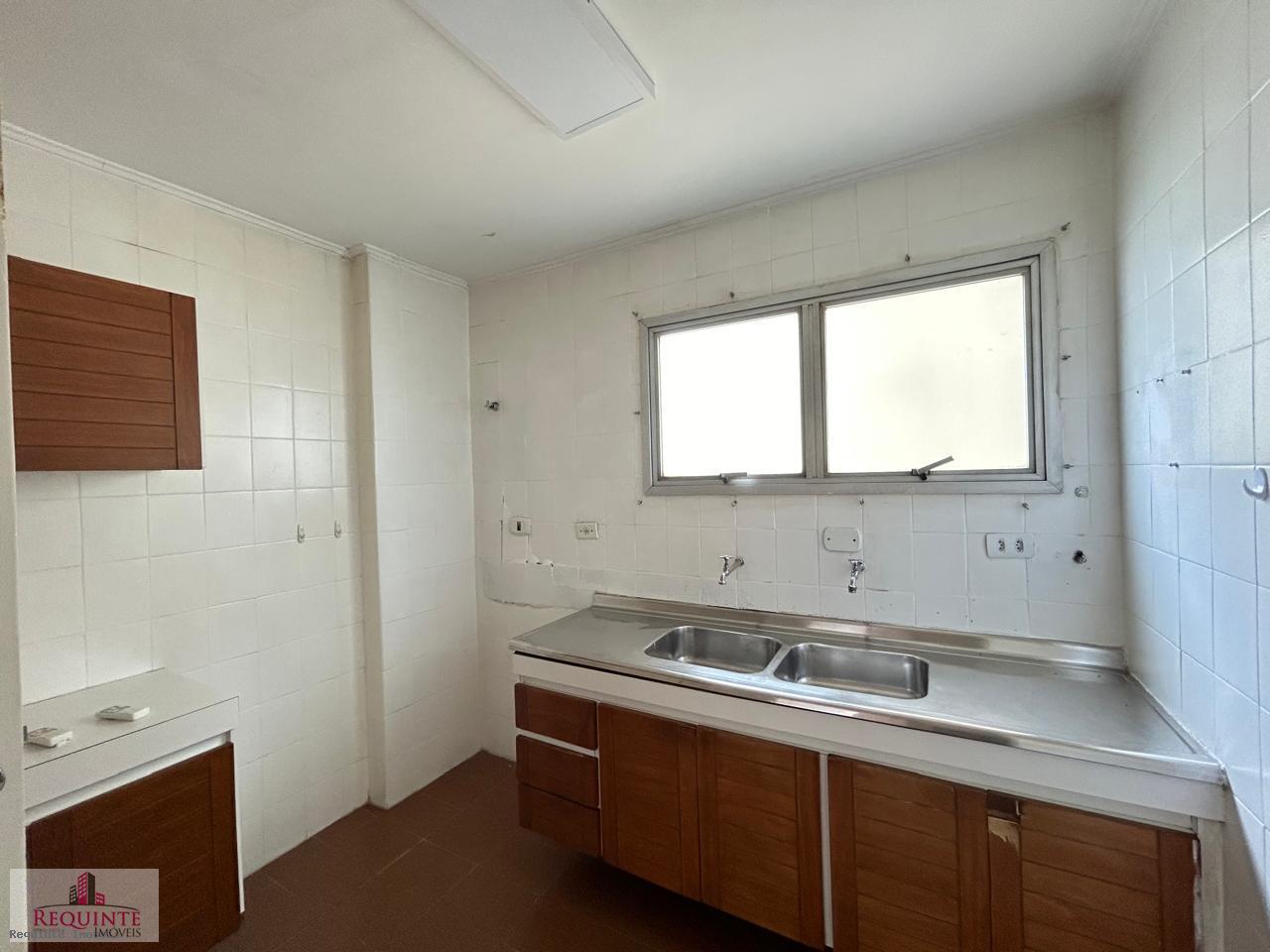 Apartamento à venda com 2 quartos, 70m² - Foto 12