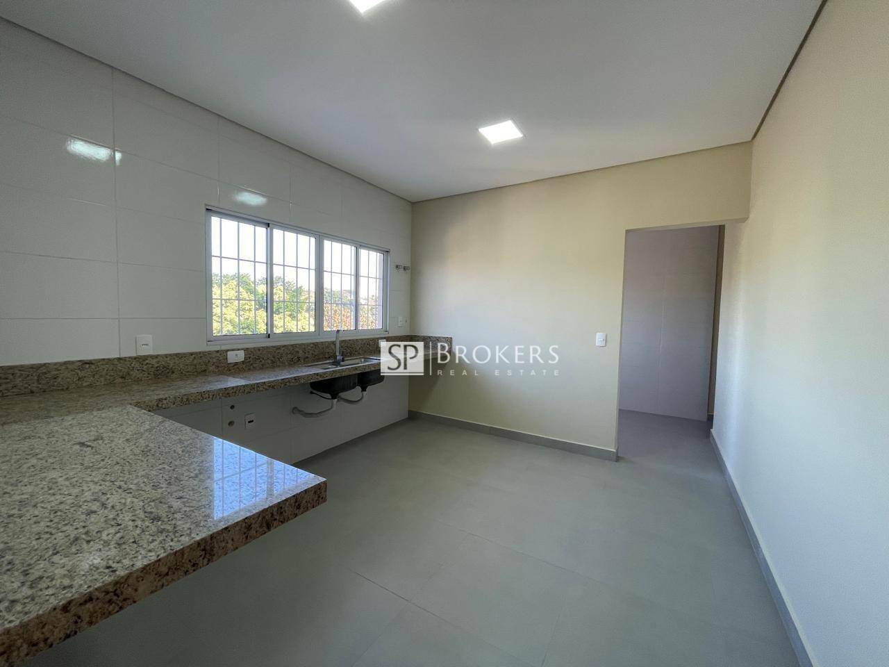 Casa à venda com 4 quartos, 350m² - Foto 10