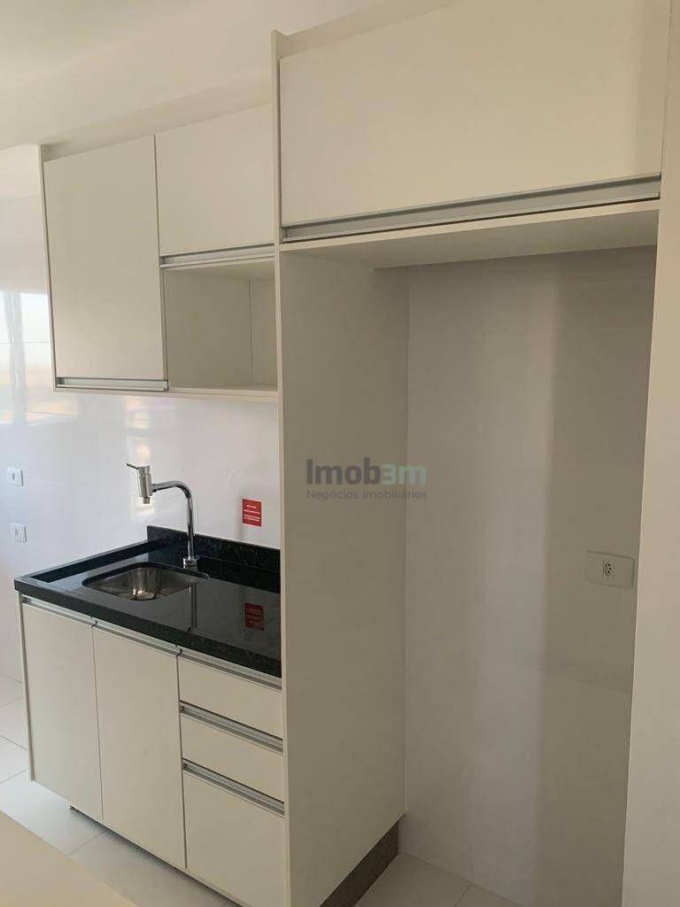 Apartamento para alugar com 3 quartos, 71m² - Foto 4