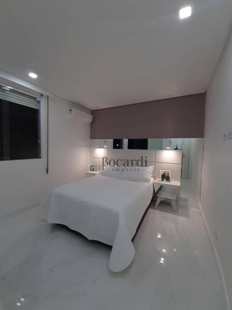 Apartamento à venda com 2 quartos, 105m² - Foto 11