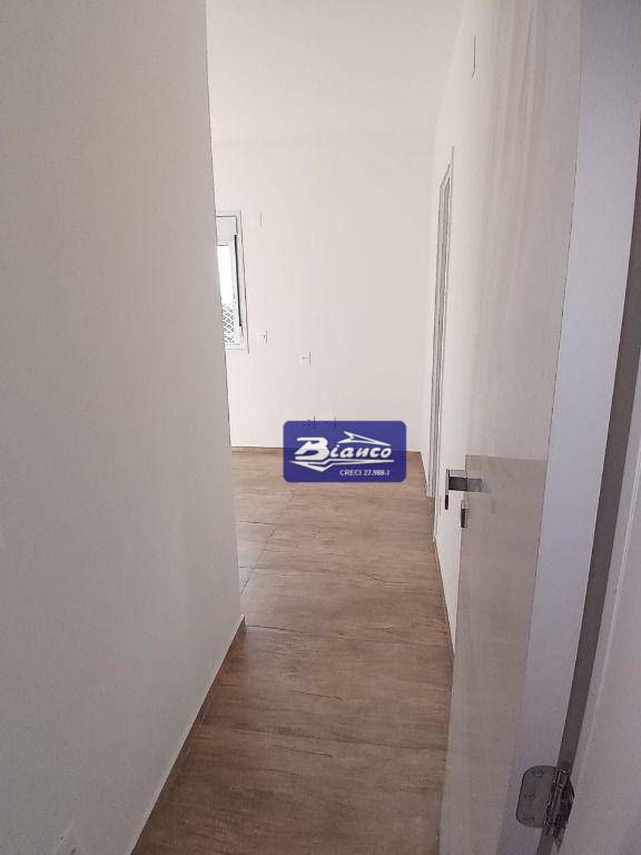 Apartamento para alugar com 3 quartos, 93m² - Foto 9