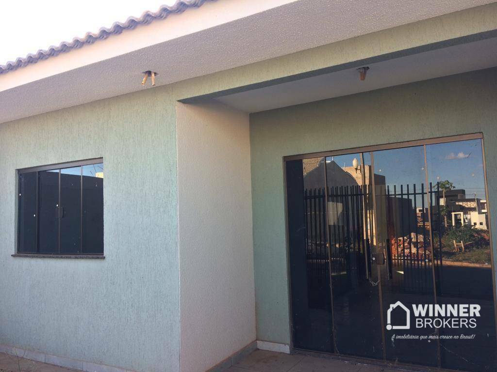 Casa à venda com 3 quartos, 72m² - Foto 1