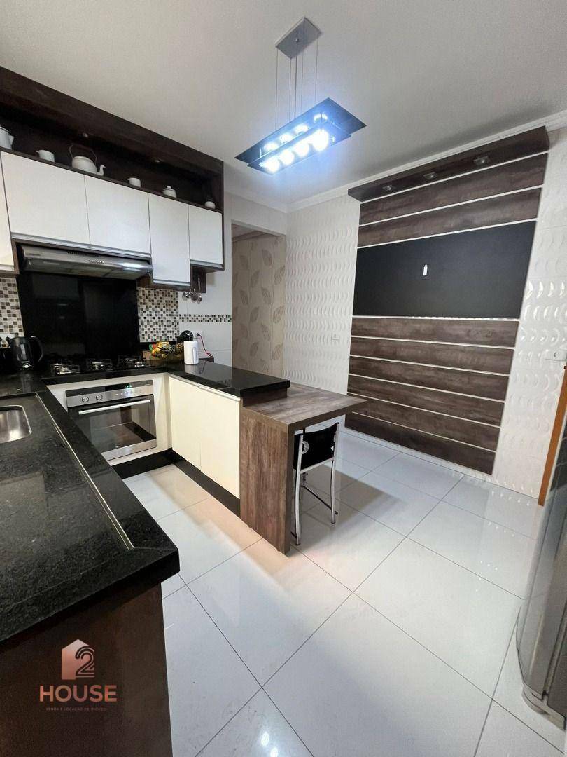 Casa à venda com 3 quartos, 180m² - Foto 8