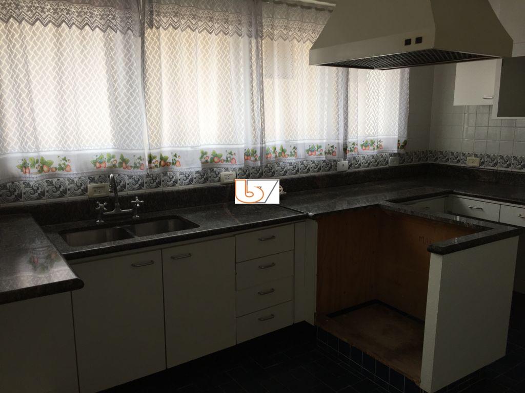 Casa de Condomínio para alugar com 4 quartos, 420m² - Foto 9