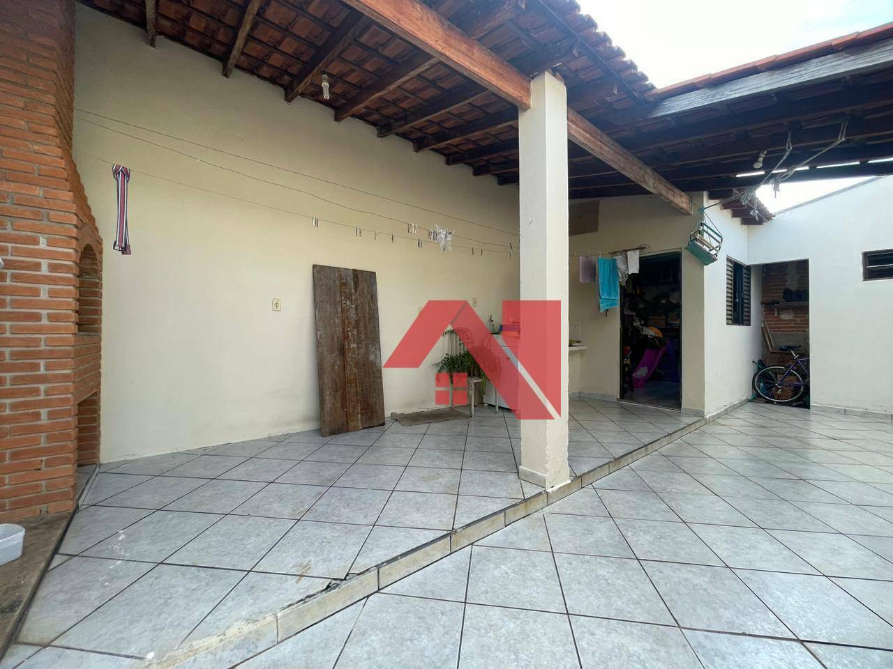 Casa à venda com 4 quartos, 200m² - Foto 16