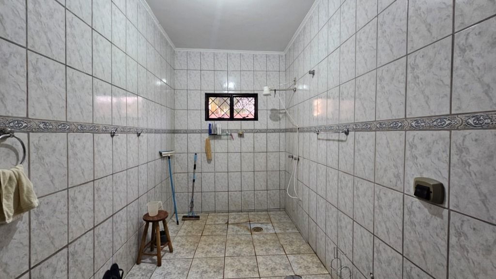 Casa à venda com 5 quartos, 196m² - Foto 15