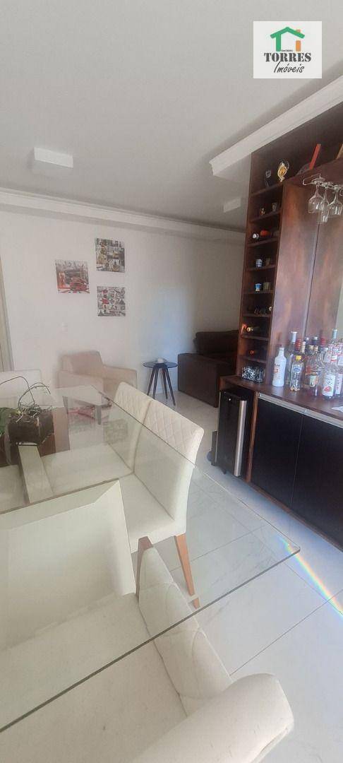 Apartamento à venda com 2 quartos, 75m² - Foto 7