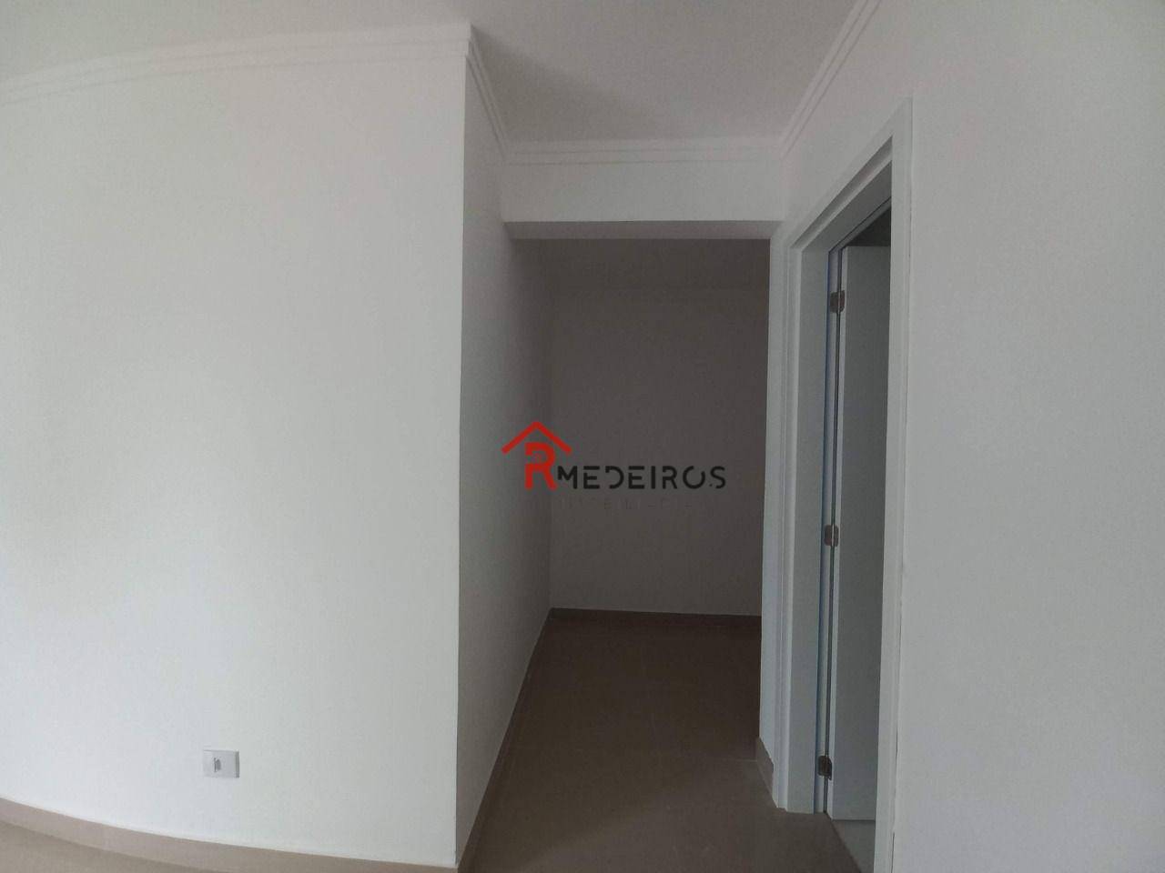 Apartamento à venda com 2 quartos, 69m² - Foto 9