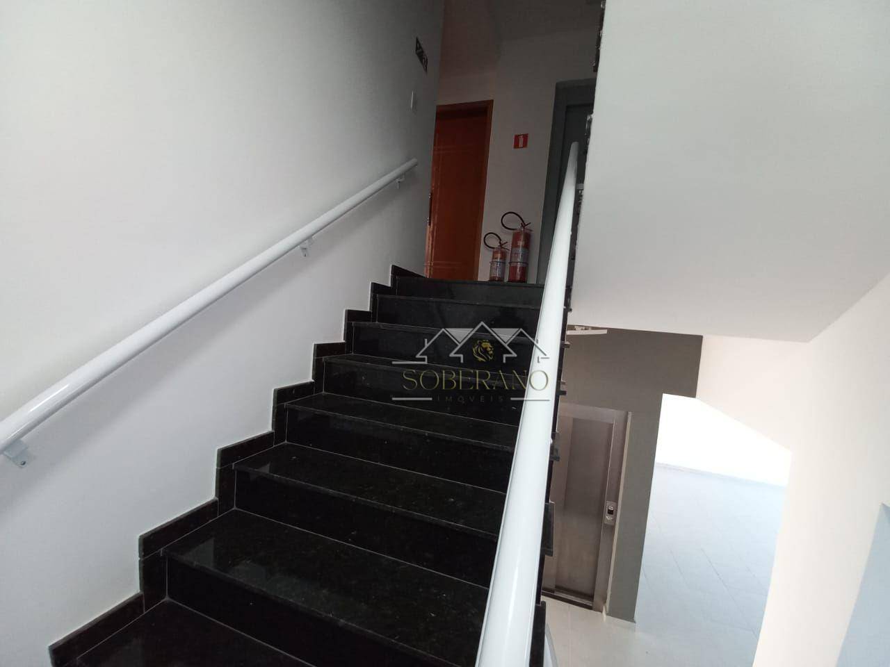 Apartamento à venda com 2 quartos, 44m² - Foto 8