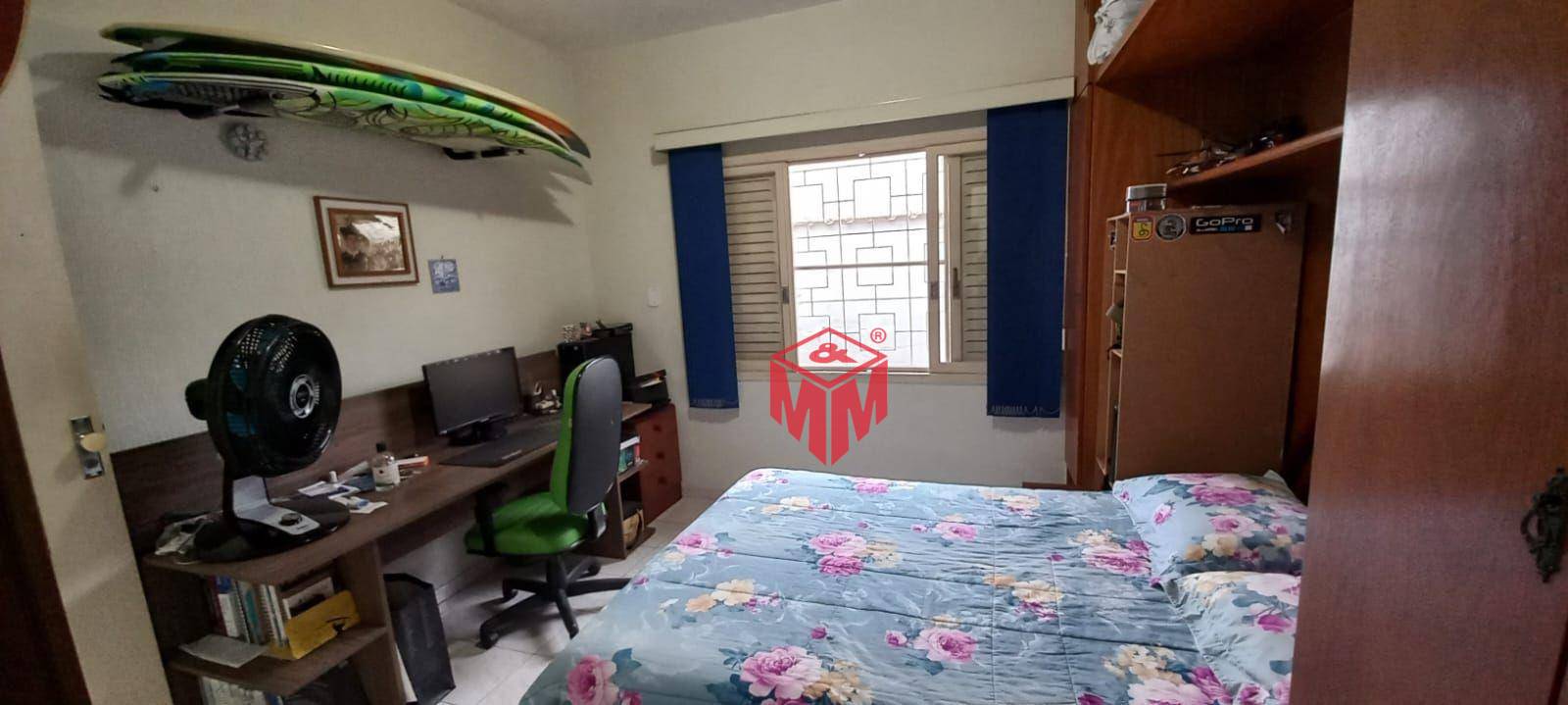 Casa à venda com 4 quartos, 201m² - Foto 17