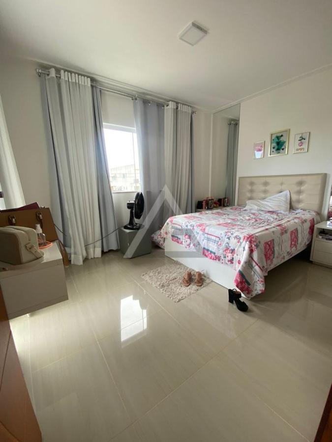 Casa de Condomínio à venda com 5 quartos, 275m² - Foto 13