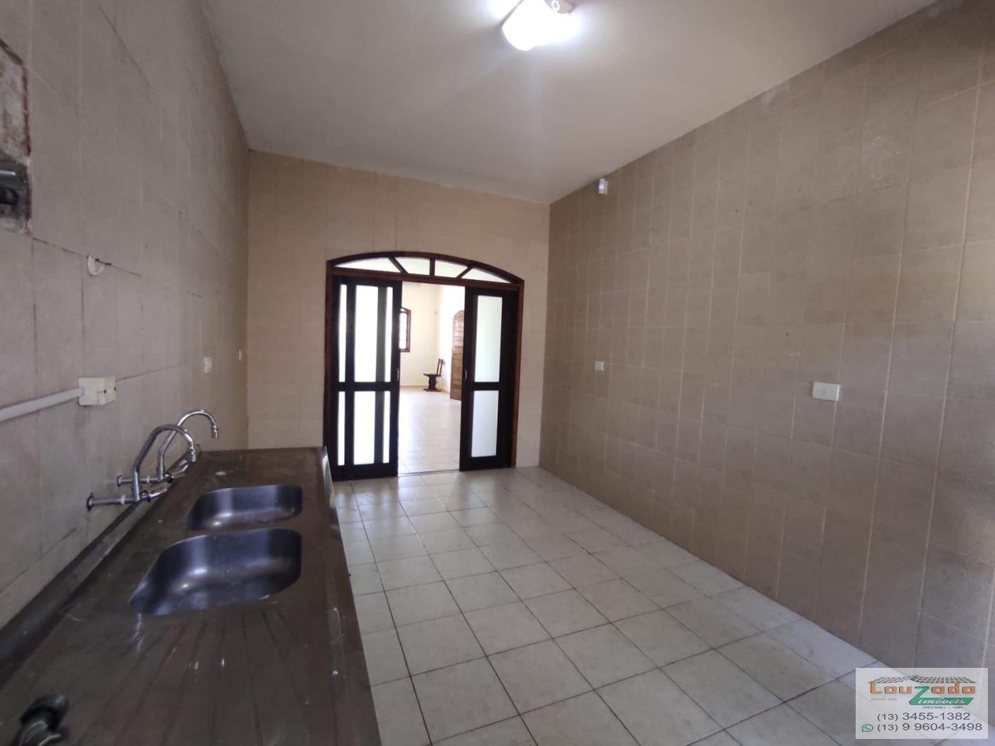 Casa à venda com 3 quartos, 250m² - Foto 15