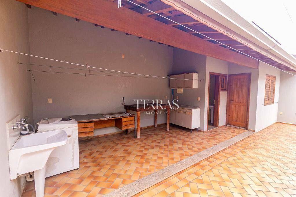 Casa à venda com 4 quartos, 300m² - Foto 22