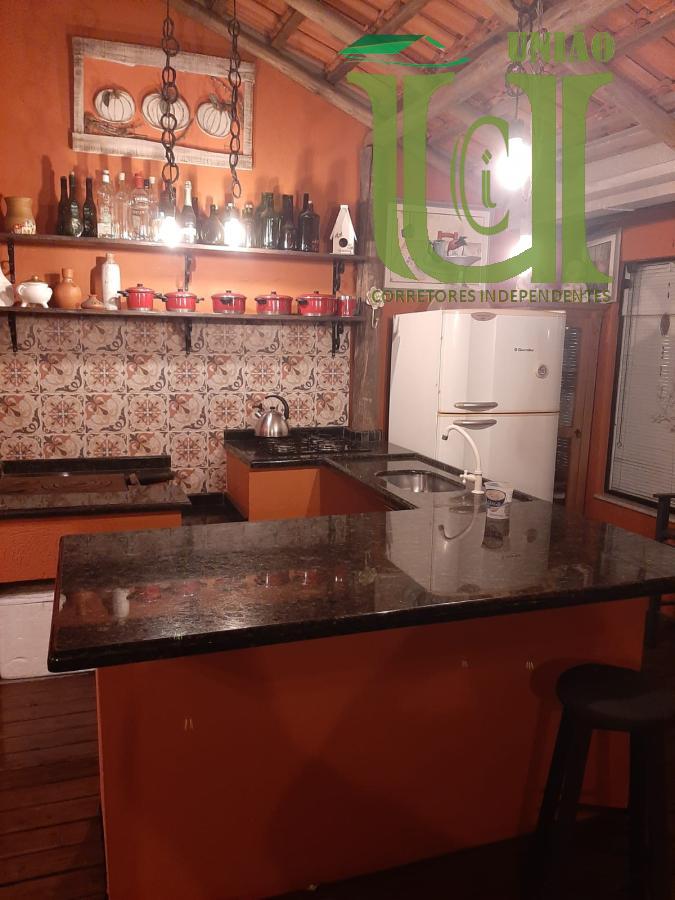 Casa à venda com 6 quartos, 320m² - Foto 26