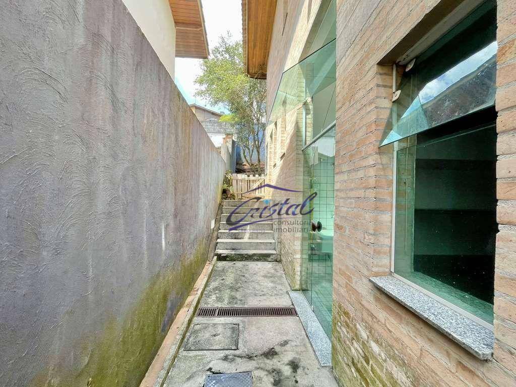 Casa de Condomínio para alugar com 4 quartos, 350m² - Foto 41