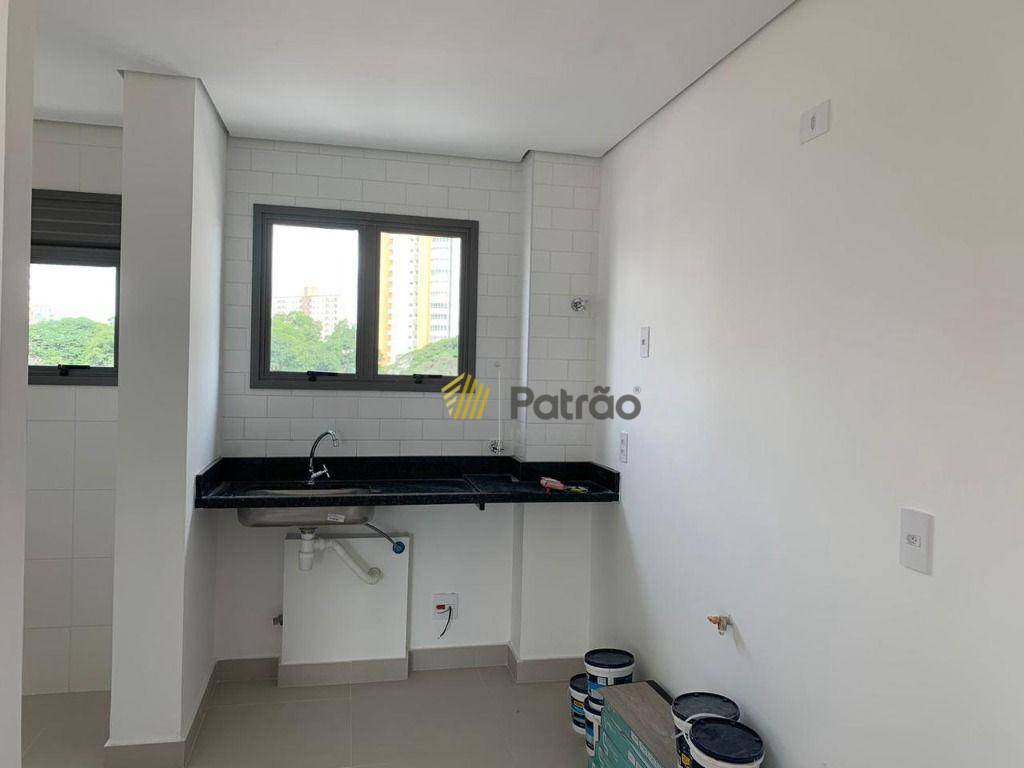 Apartamento à venda com 2 quartos, 69m² - Foto 4