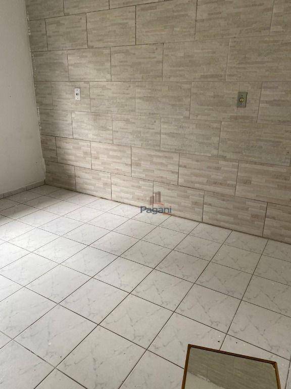 Casa à venda com 8 quartos, 264m² - Foto 15