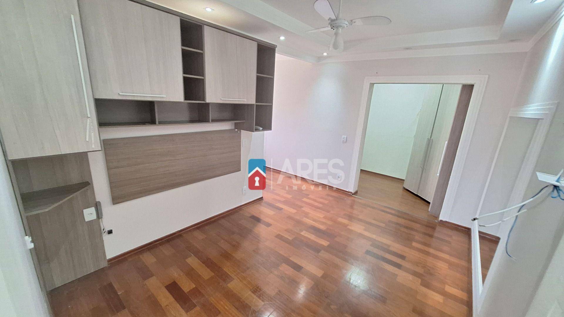 Casa à venda com 3 quartos, 221m² - Foto 13