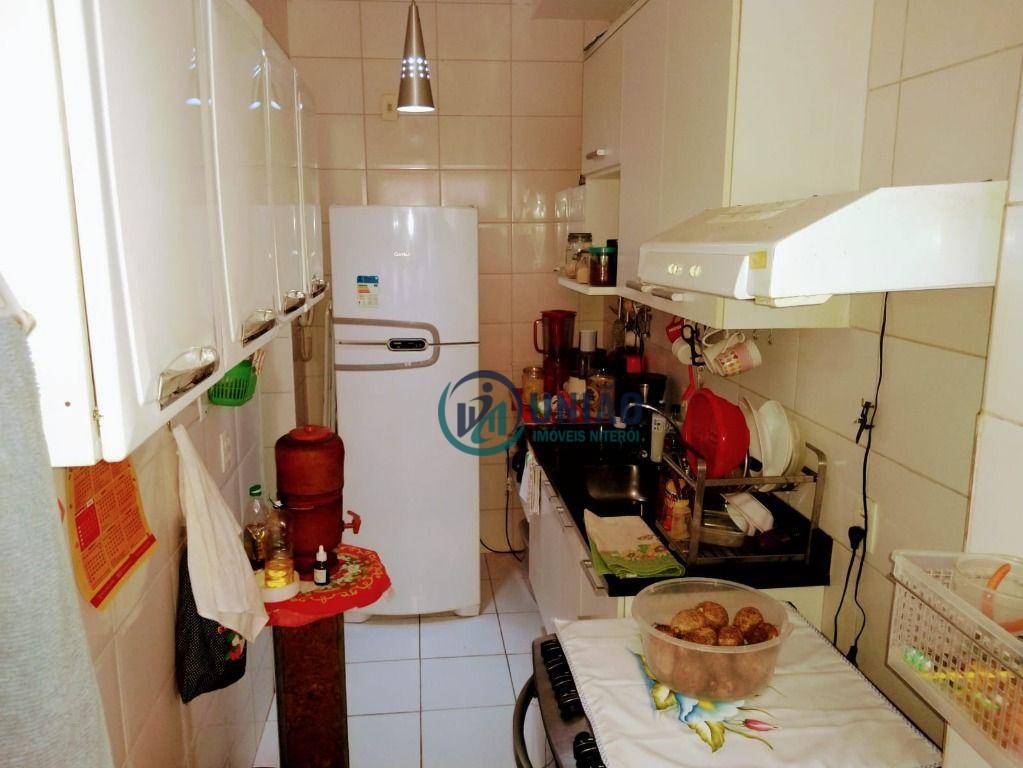 Apartamento à venda com 2 quartos, 75m² - Foto 20