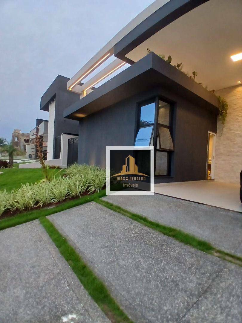 Casa de Condomínio à venda com 3 quartos, 250m² - Foto 2