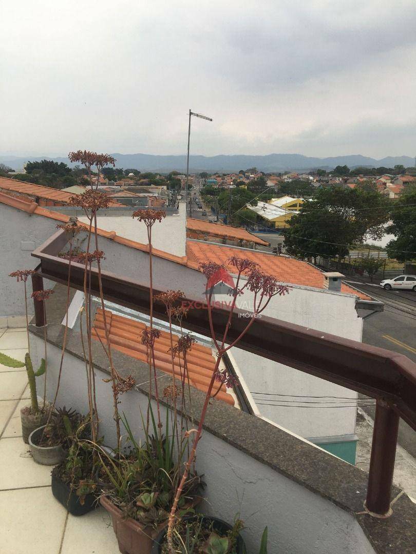 Casa à venda com 3 quartos, 204m² - Foto 4