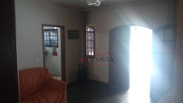 Casa à venda com 3 quartos, 350m² - Foto 10