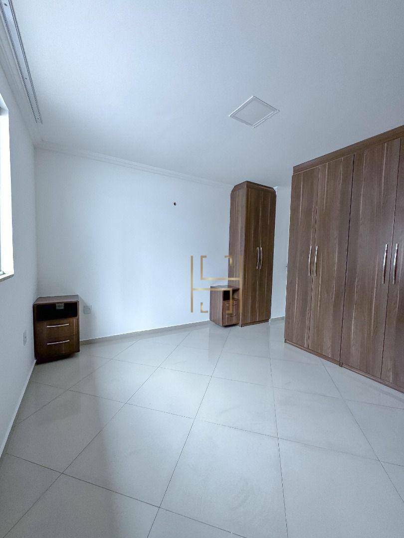 Casa à venda com 3 quartos, 200M2 - Foto 7