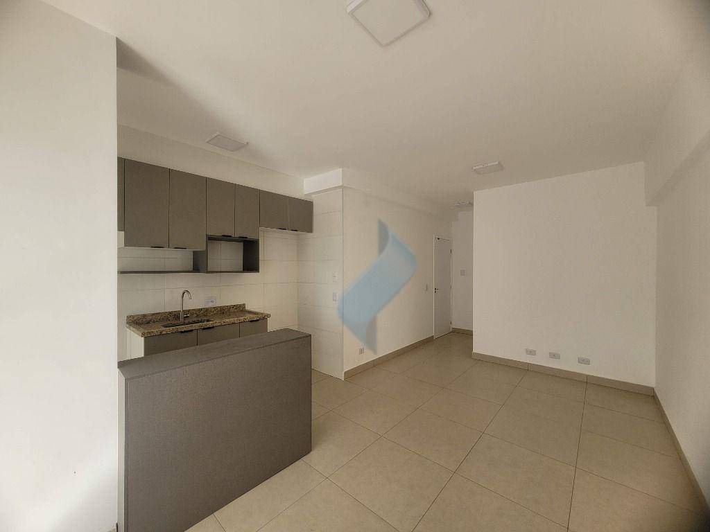 Apartamento para alugar com 2 quartos, 63m² - Foto 4