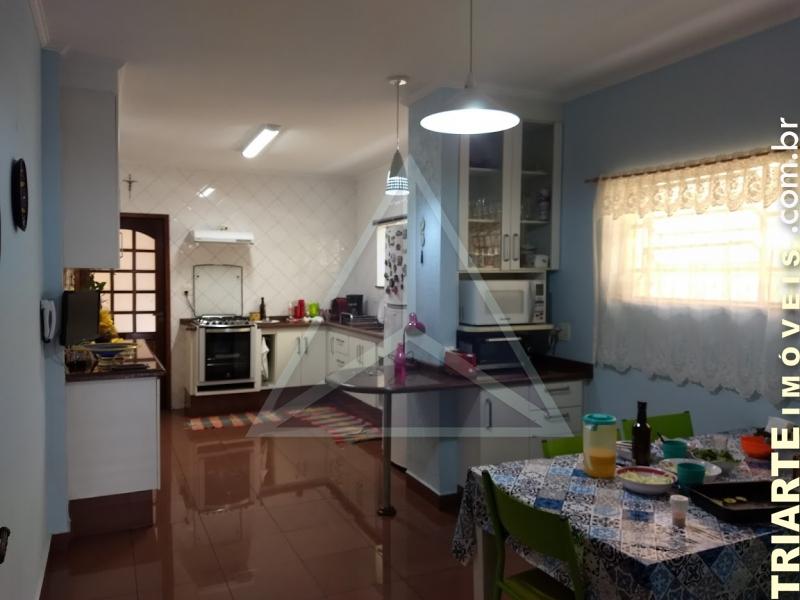 Sobrado à venda com 3 quartos, 220m² - Foto 4