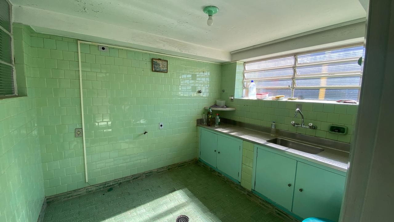 Casa para alugar com 5 quartos, 465m² - Foto 11