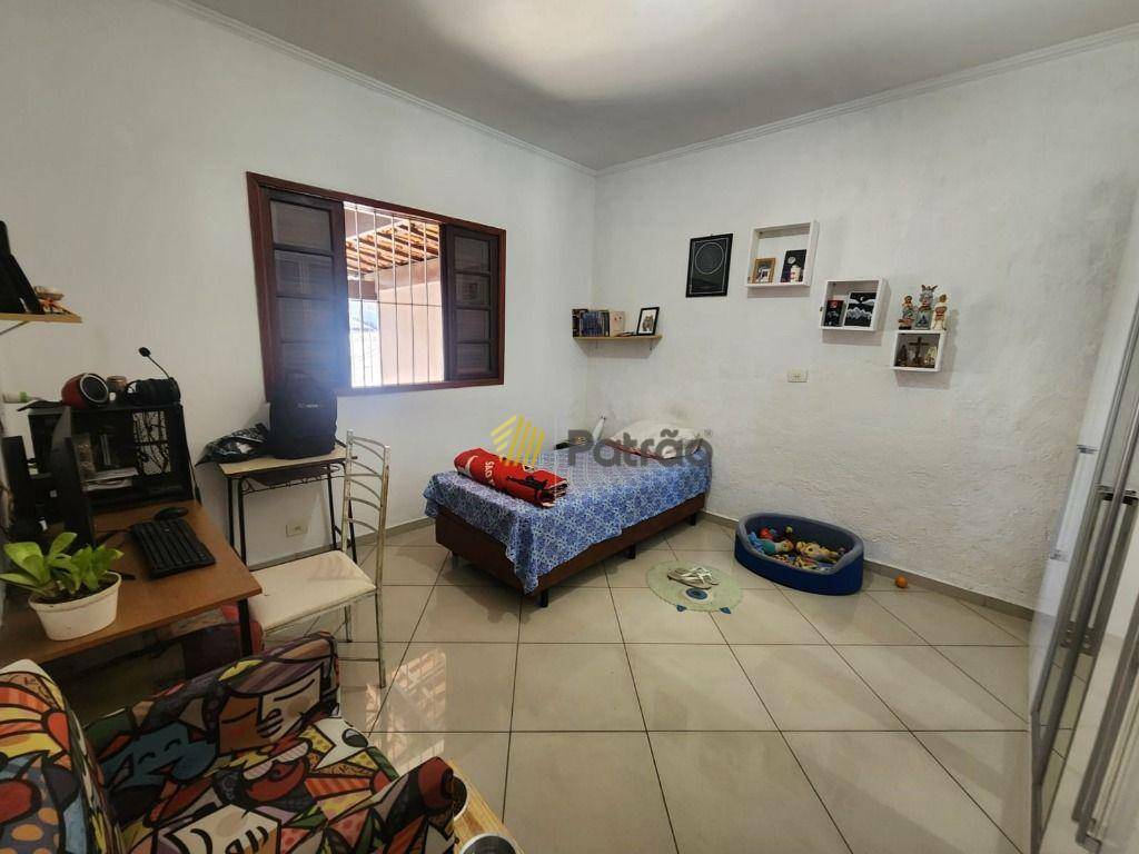 Casa à venda com 4 quartos, 394m² - Foto 11