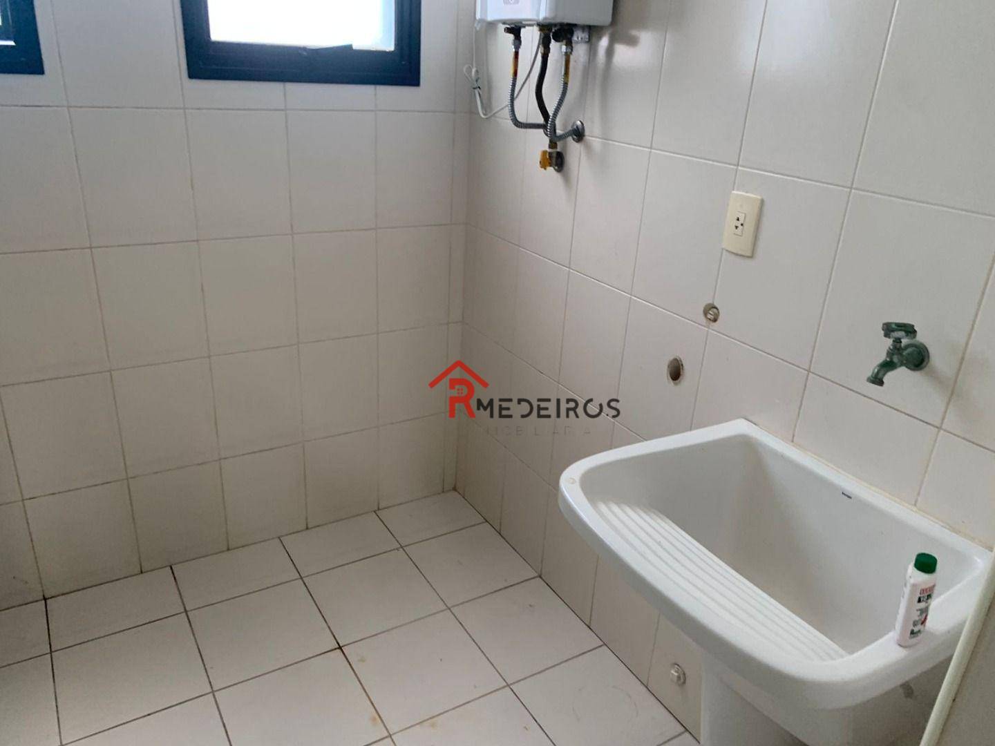 Apartamento para alugar com 3 quartos, 136m² - Foto 29