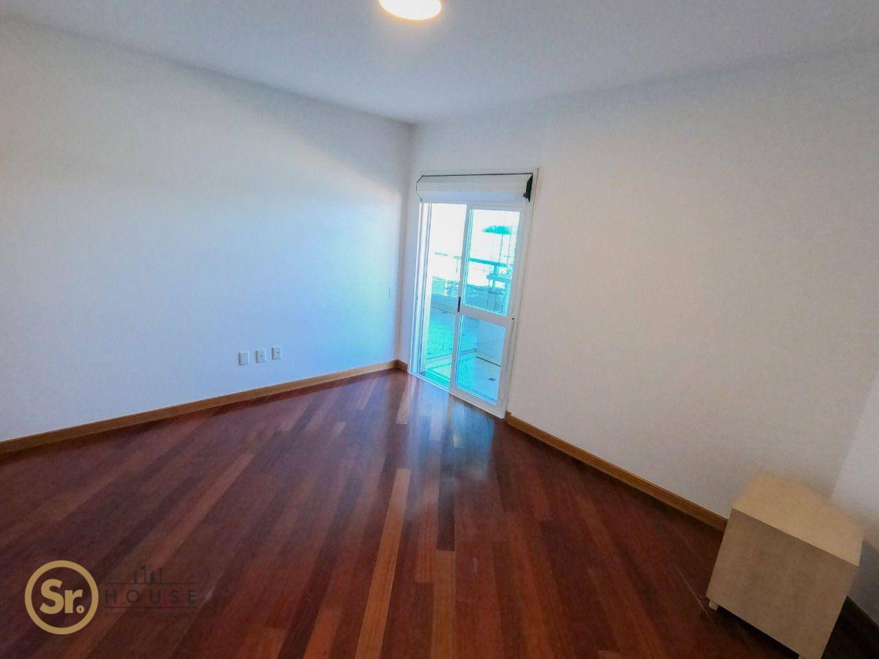 Apartamento à venda com 3 quartos, 185m² - Foto 14