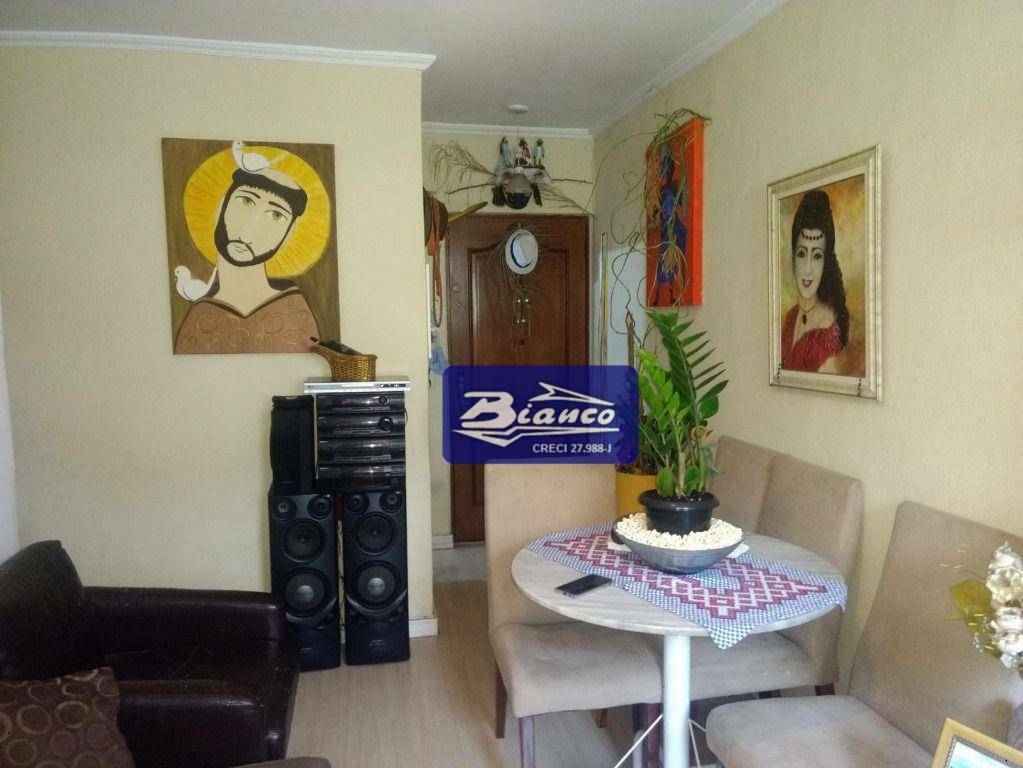 Apartamento à venda com 2 quartos, 62m² - Foto 6