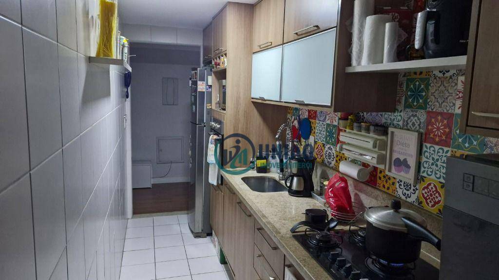 Apartamento à venda com 2 quartos, 60m² - Foto 6