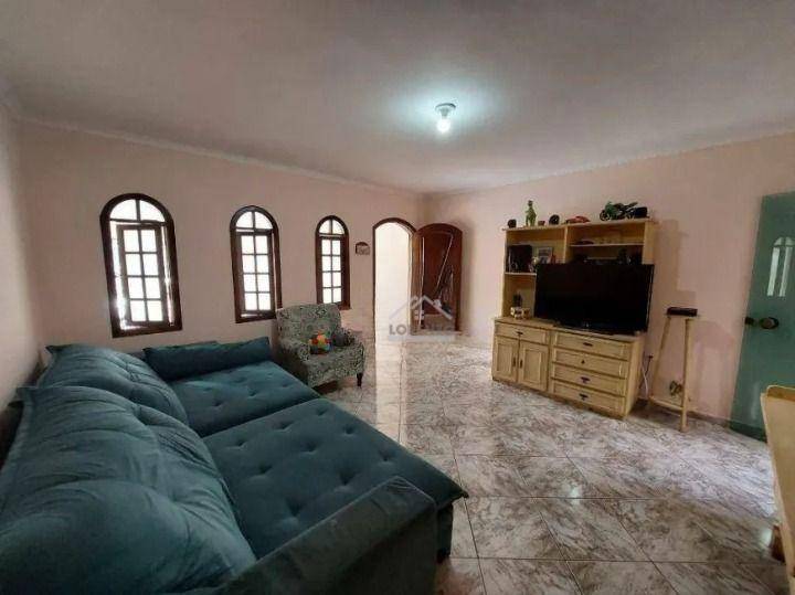 Sobrado à venda com 3 quartos, 188m² - Foto 1