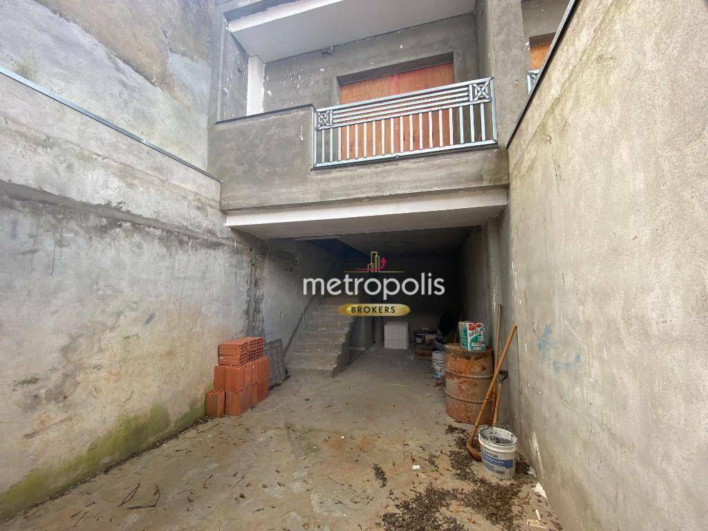 Sobrado à venda com 3 quartos, 168m² - Foto 1