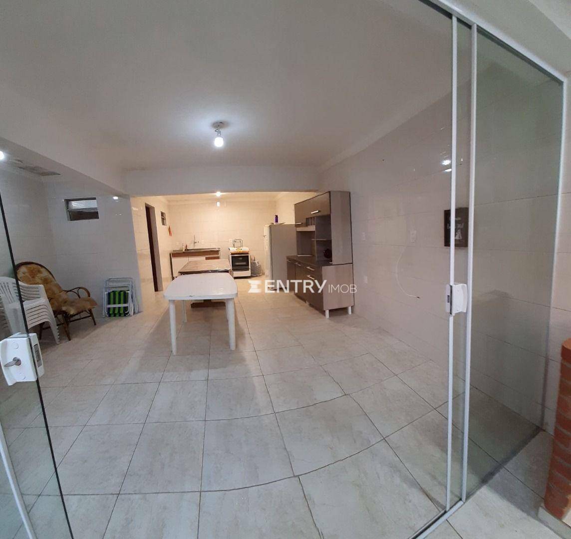 Casa à venda com 3 quartos, 211m² - Foto 20