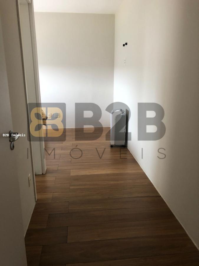 Apartamento à venda com 2 quartos, 65m² - Foto 18