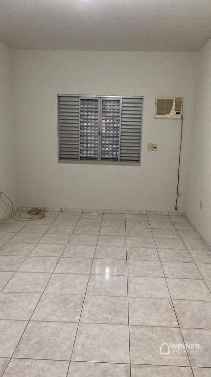 Casa para alugar com 3 quartos, 210m² - Foto 16