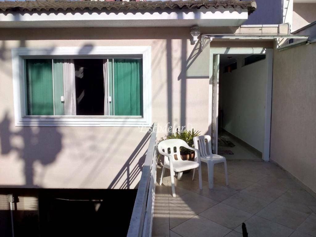 Casa à venda com 4 quartos, 380m² - Foto 1