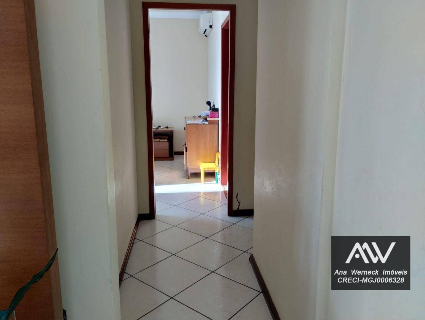 Casa à venda com 3 quartos, 202m² - Foto 14