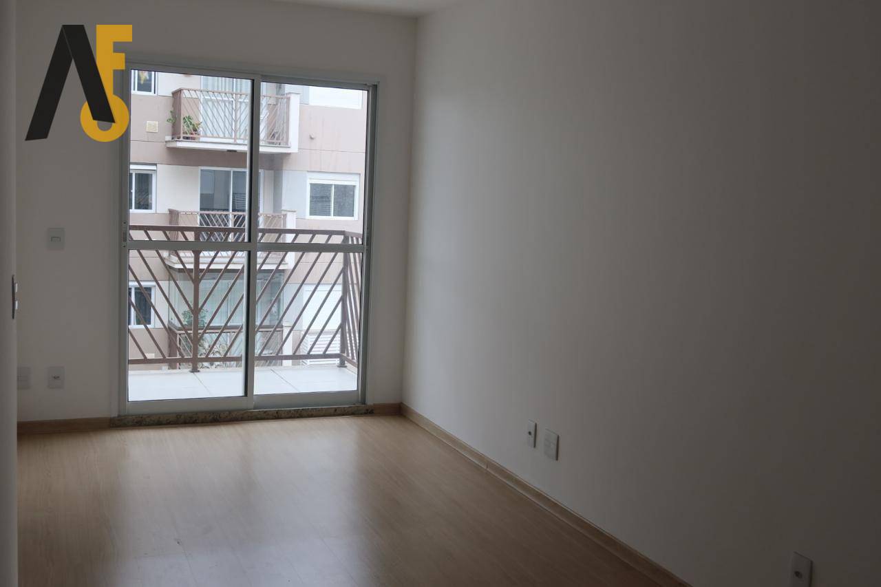 Apartamento à venda com 3 quartos, 64m² - Foto 2