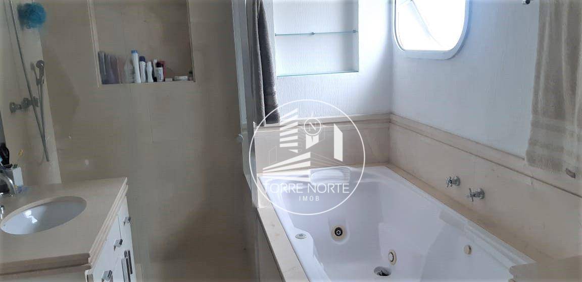 Apartamento à venda com 4 quartos, 240m² - Foto 18