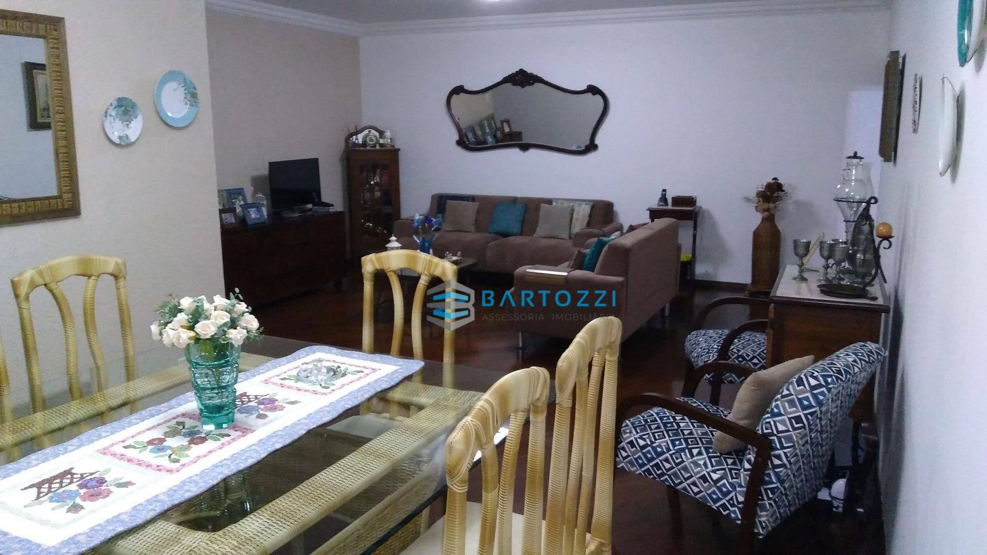 Apartamento à venda com 3 quartos, 142m² - Foto 2